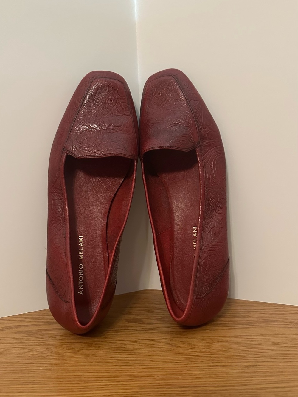 Women’s Size 10 ANTONIO MELANI Dark Red Embossed Leather Loafers